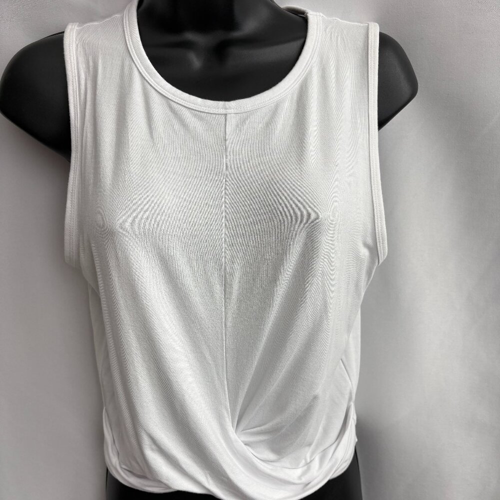 ATHLETA BRIGHT WHITE SLEEVELESS Tank Yoga Essential Pilates Basics Size M Fit